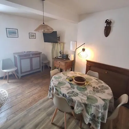 La Maison De La Prise D'alzeau *